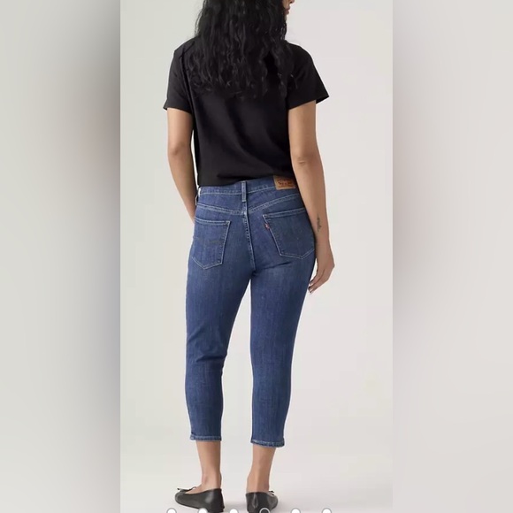 Levi's 311 Women’s Denim Skinny Jeans capri - Picture 2 of 3